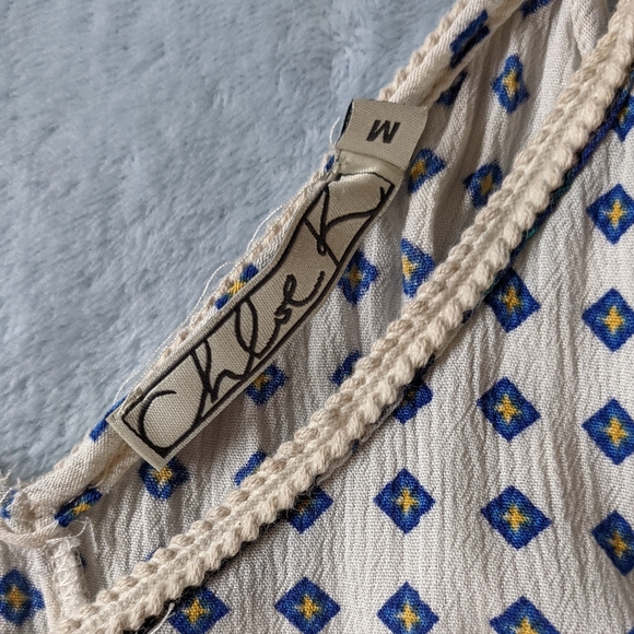 Chloe K. V-Neck Breaded Strap Flowy Tank Blue Split Hem Lagenlook Women's Medium - Picture 3 of 6